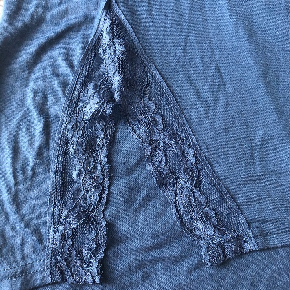 Blue tee - Picture 2 of 3